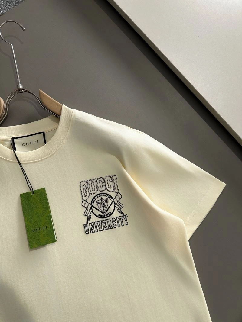 EyeCatching Gucci T-Shirts 128339