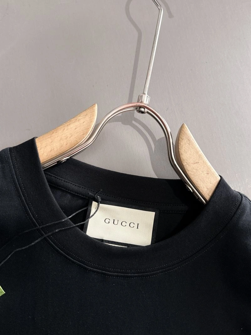 Gucci T-Shirts ModernLook 128328
