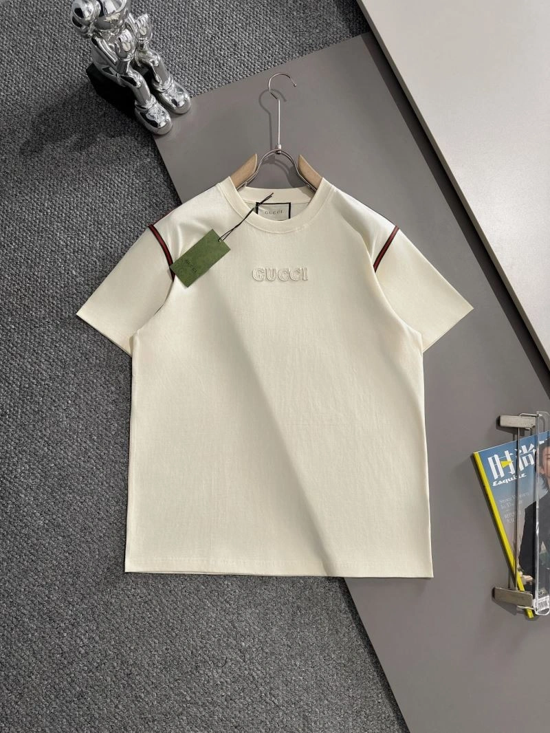Gucci T-Shirts Chic 128333