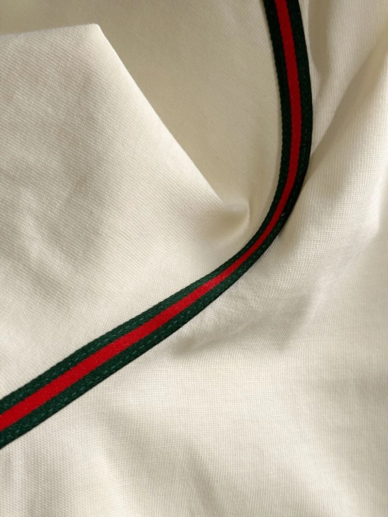 Gucci T-Shirts Chic 128333