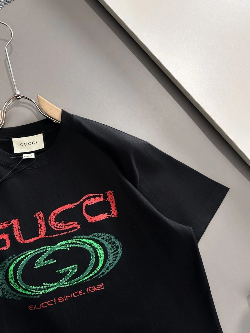 Versatile Gucci T-Shirts 128323