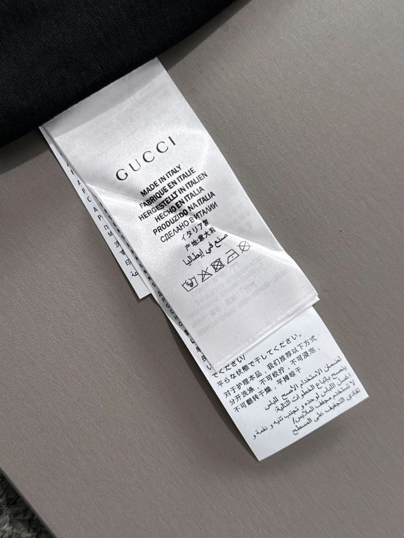 Versatile Gucci T-Shirts 128323