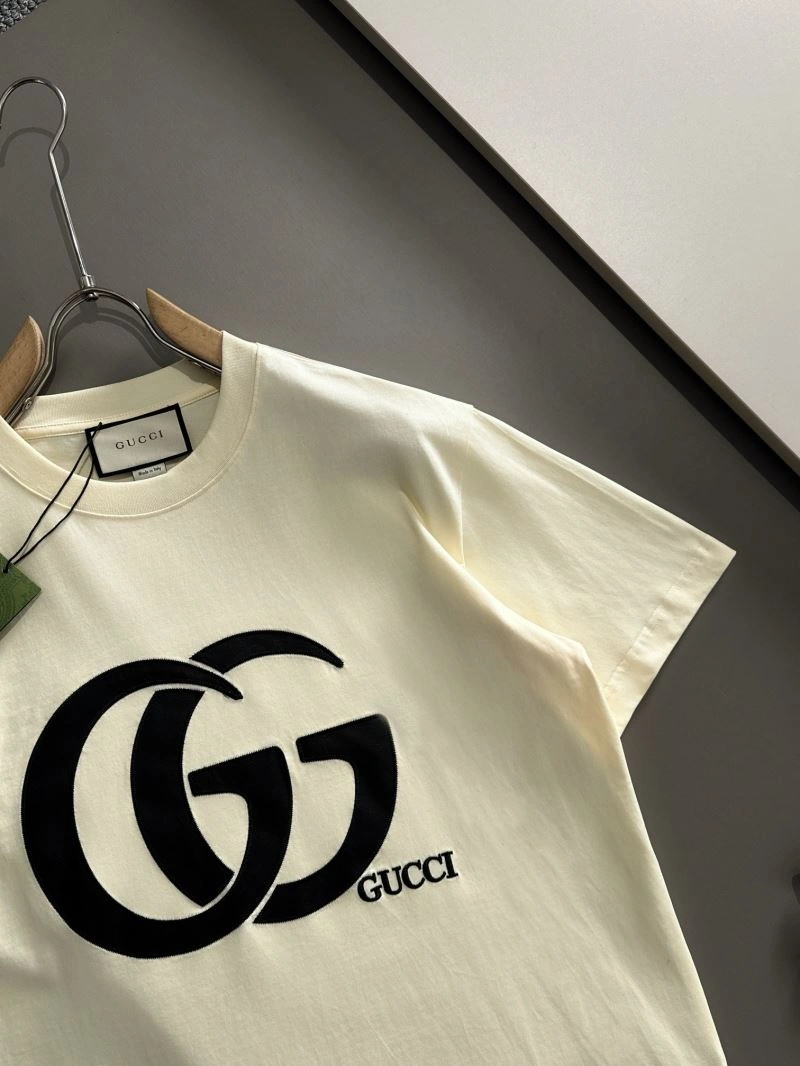 ComfortFit Gucci T-Shirts 128315