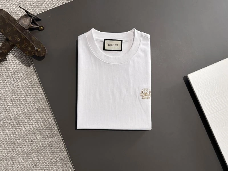 Gucci T-Shirts TimelessDesign 128302