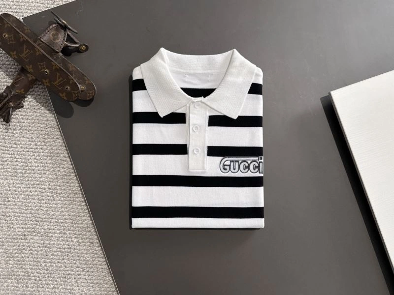 Bold Gucci T-Shirts 128296