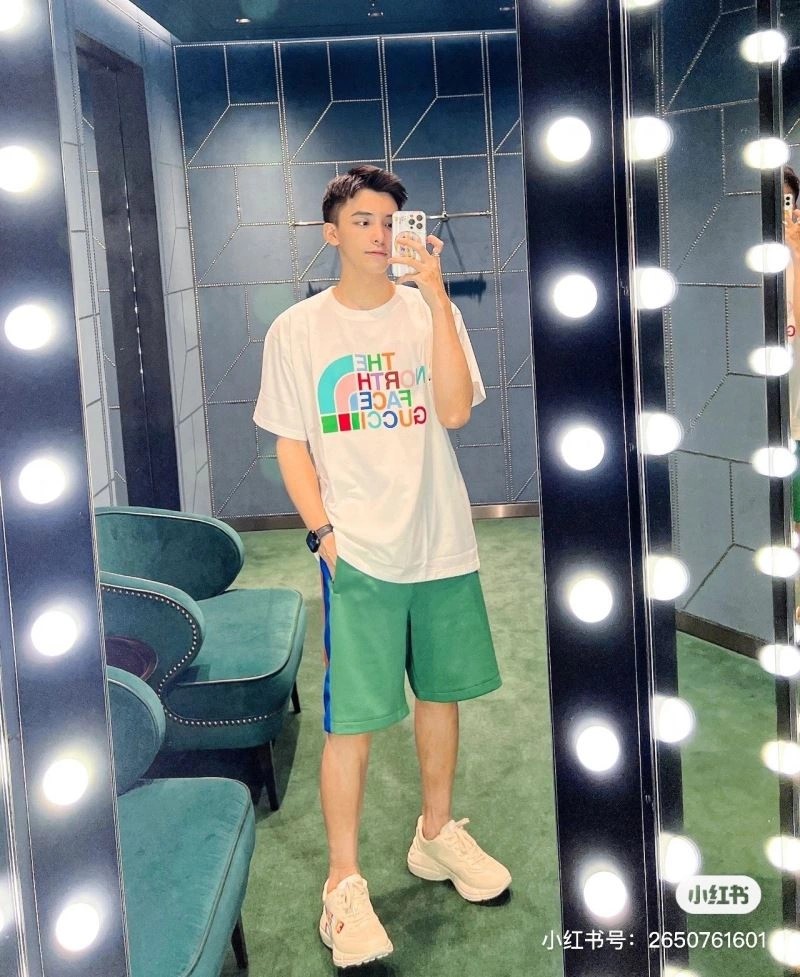 WellDesigned Gucci T-Shirts 128266