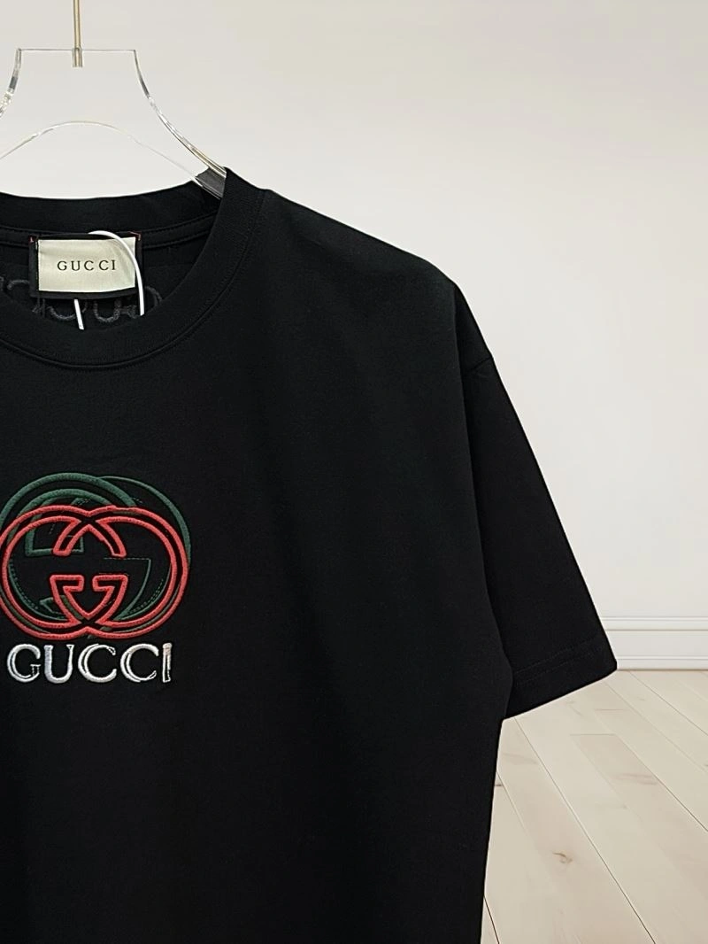 Gucci T-Shirts Sleek 128194