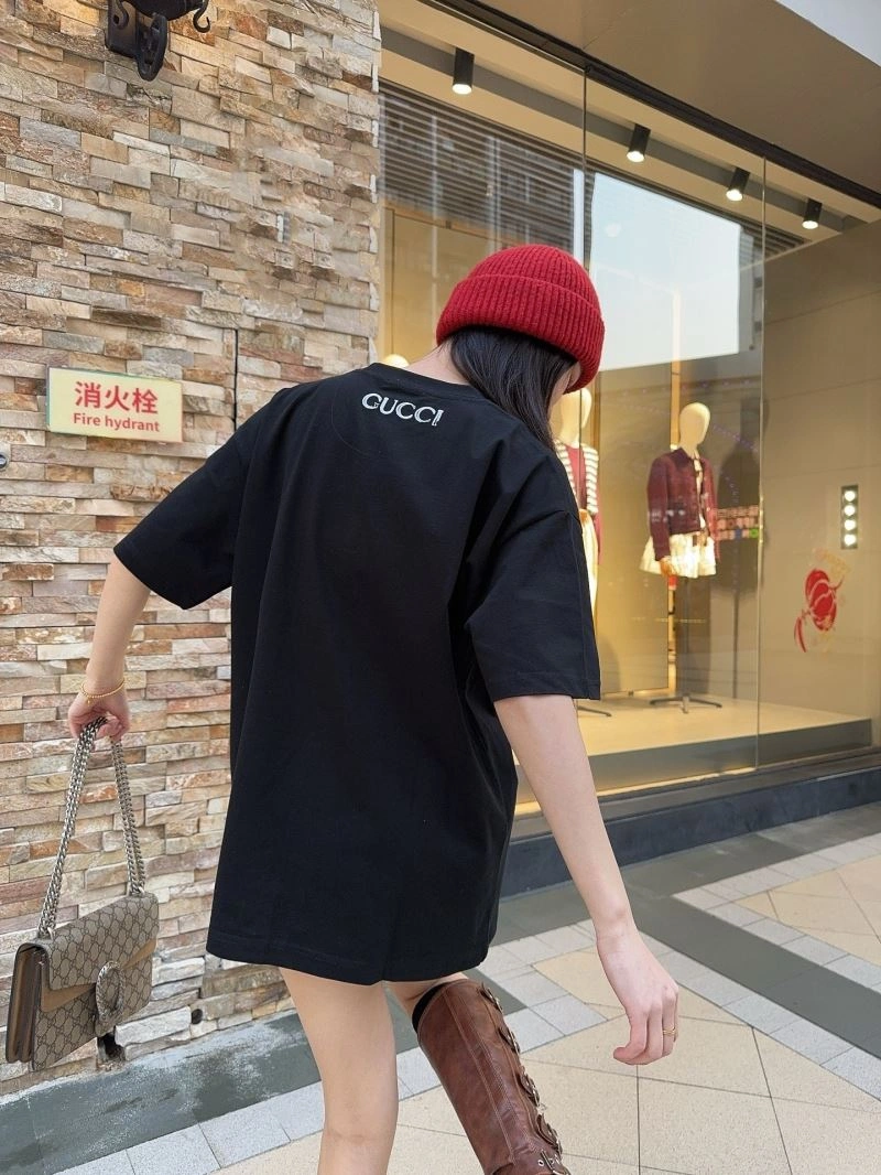 Gucci T-Shirts Sleek 128194