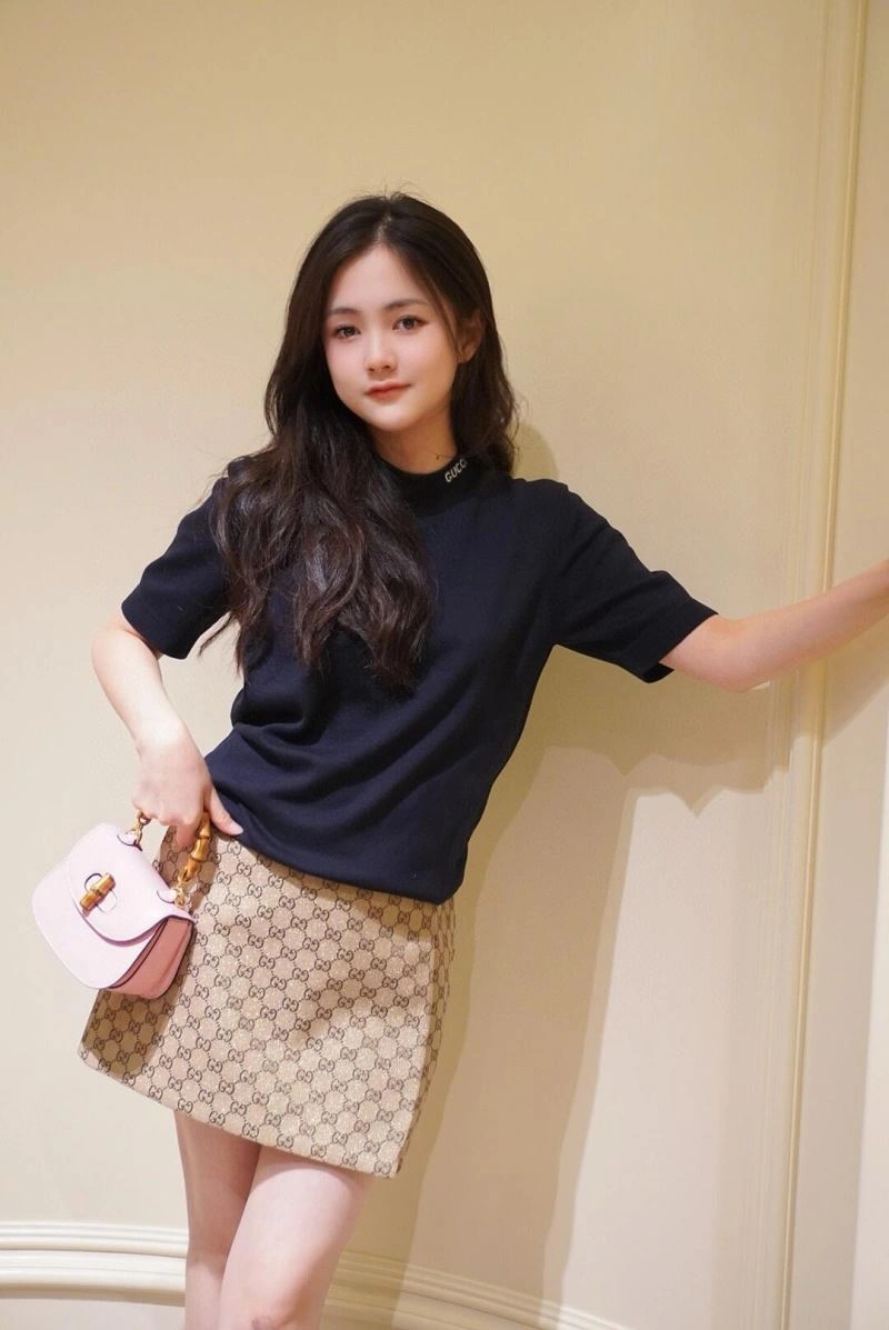 Lightweight Gucci T-Shirts 128200