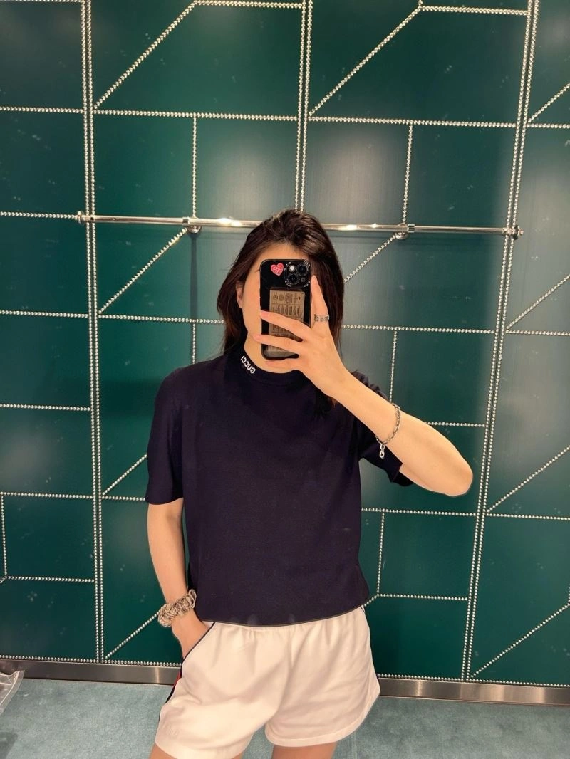 Lightweight Gucci T-Shirts 128200