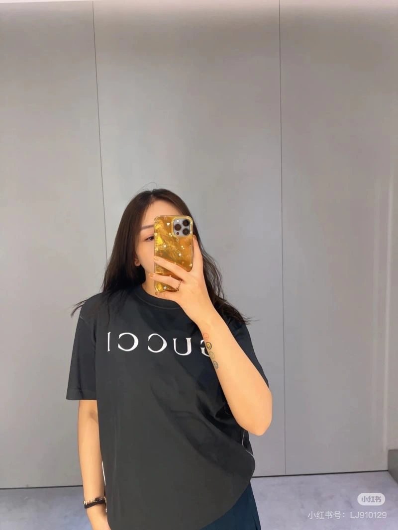 Gucci T-Shirts FashionForward 128201