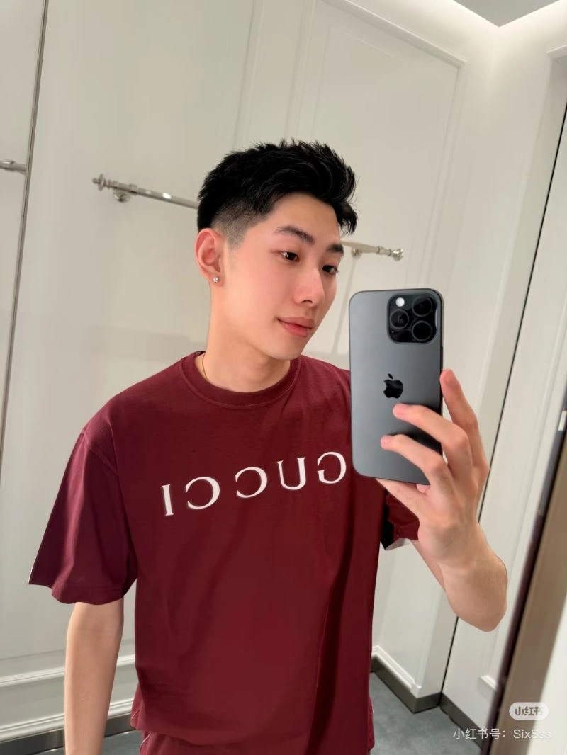 Gucci T-Shirts FashionForward 128201