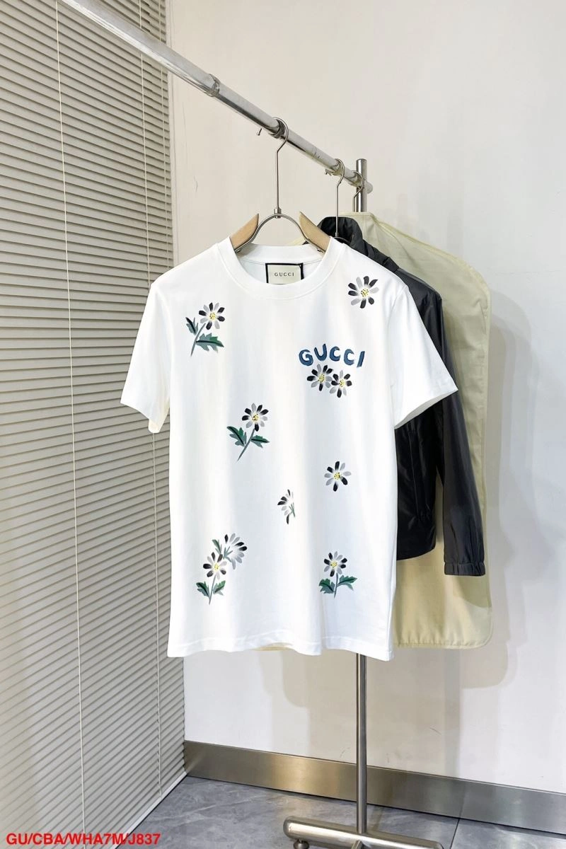 Flexible Gucci T-Shirts 128752