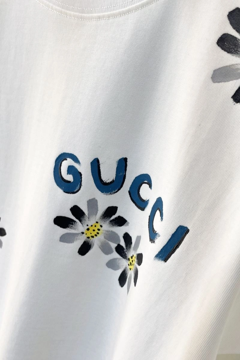 Flexible Gucci T-Shirts 128752