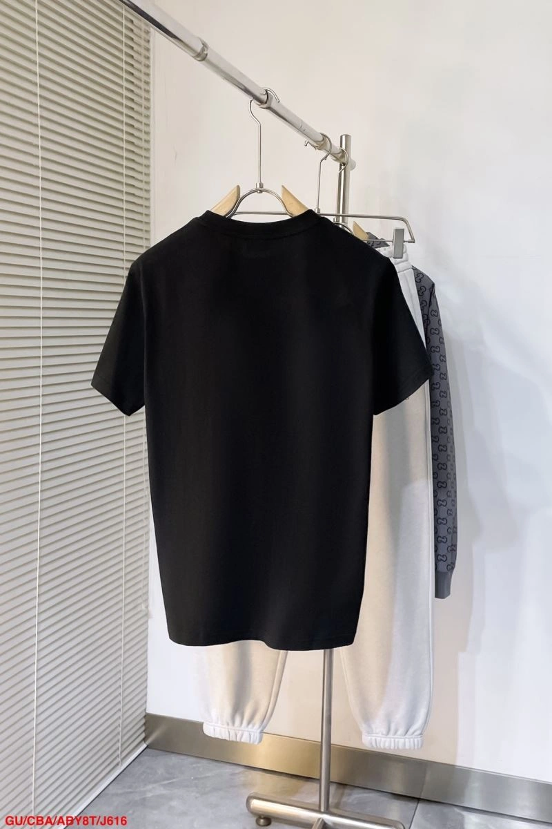 Gucci T-Shirts Snug 128744