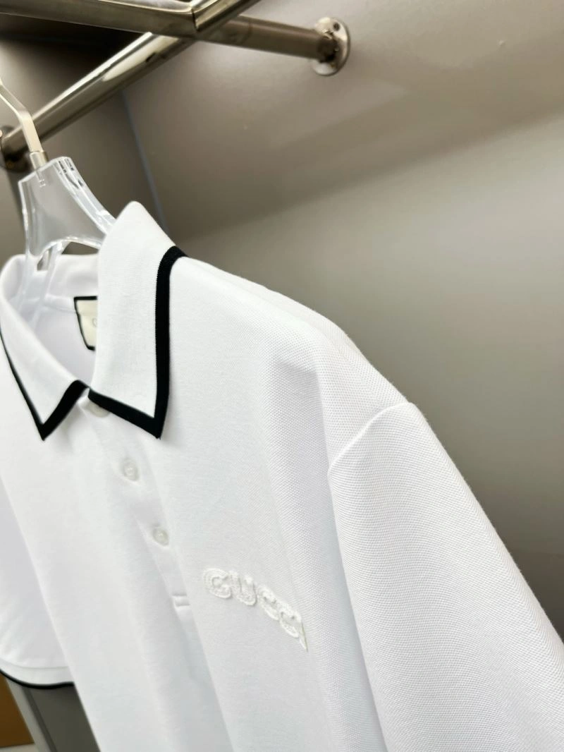 Gucci T-Shirts Sleek 128676
