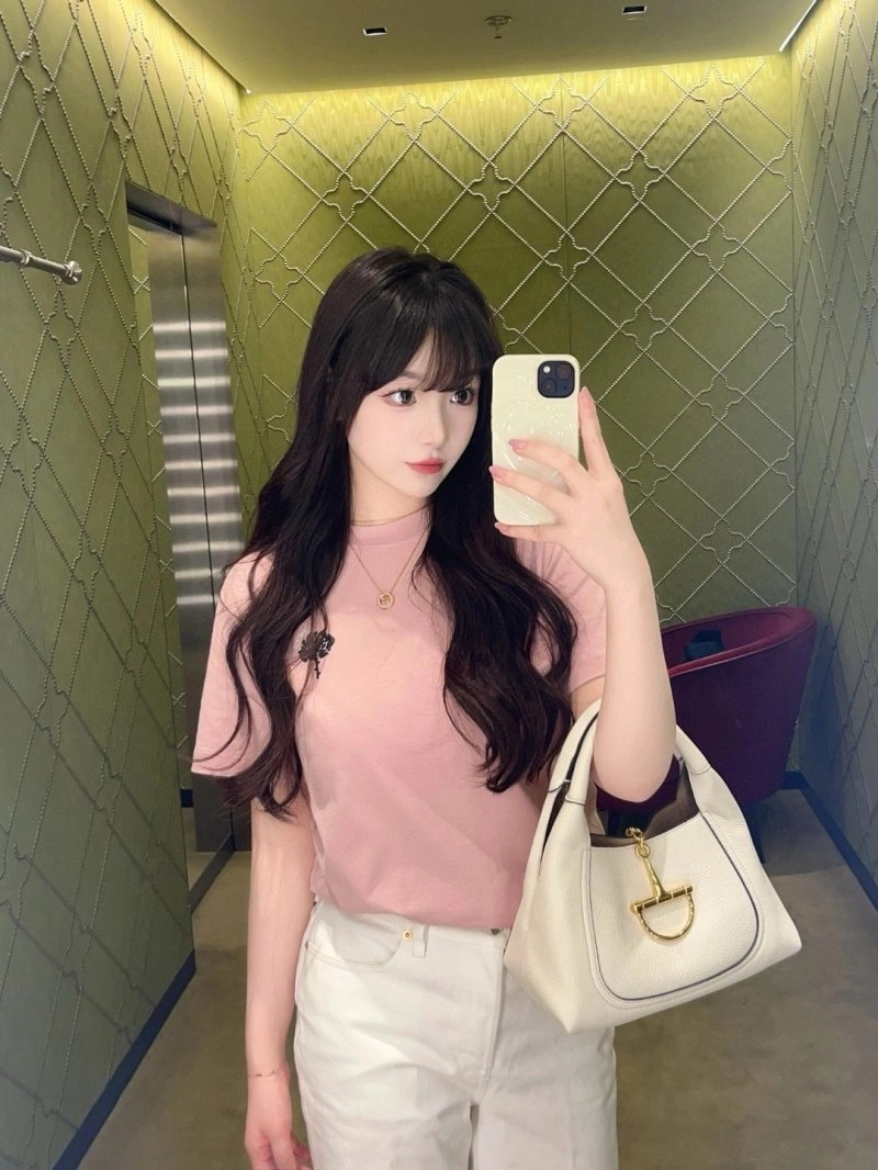 Gucci T-Shirts Sleek 124717