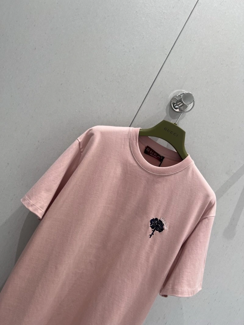 Gucci T-Shirts Sleek 124717