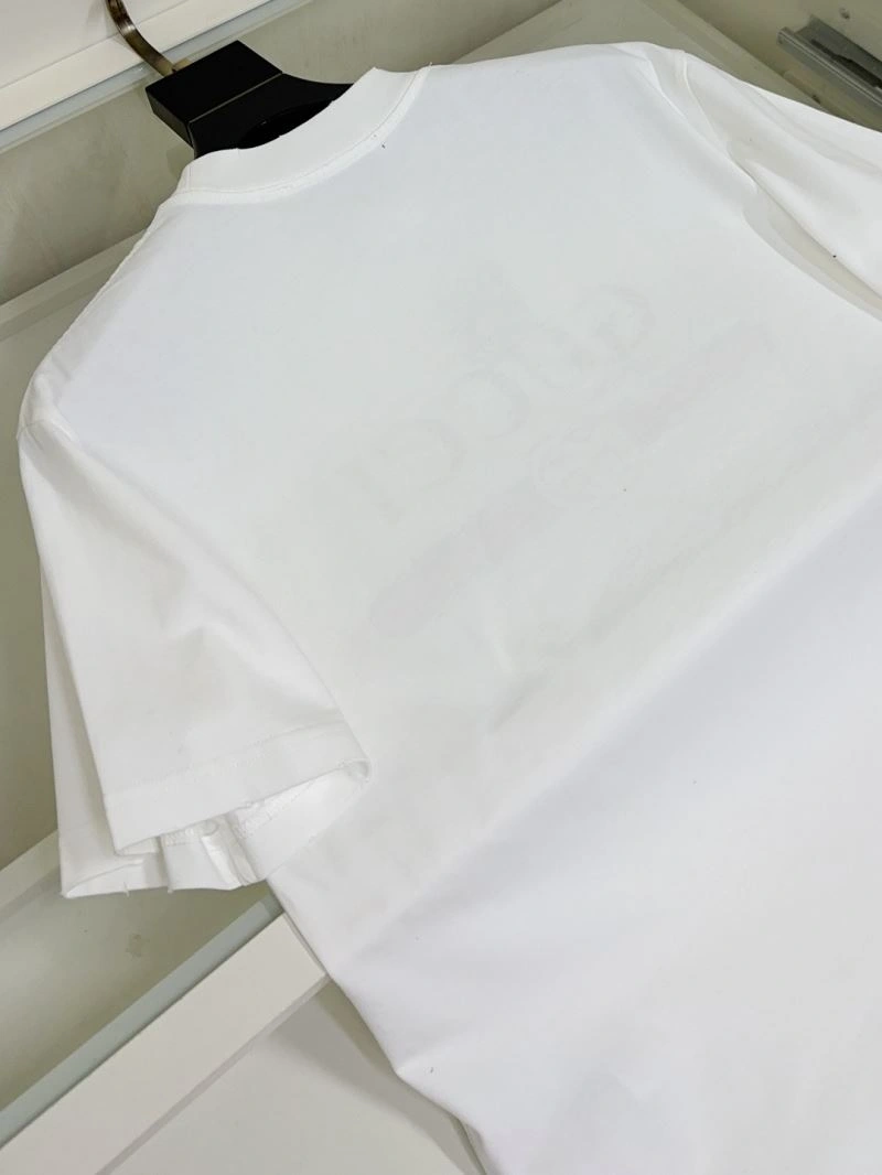 Gucci T-Shirts Durable 127943