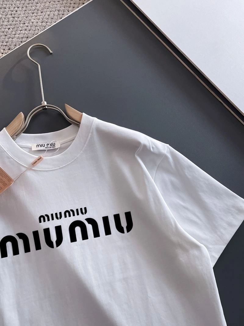 Unisex Gucci T-Shirts 127888