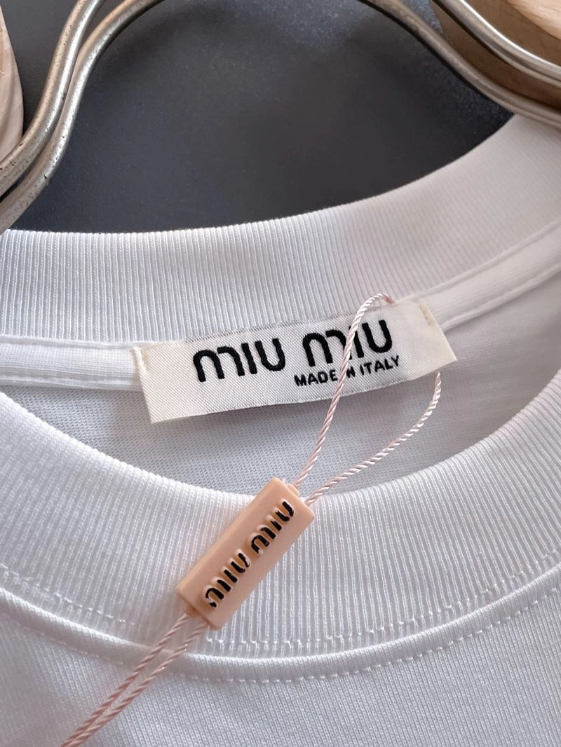 Unisex Gucci T-Shirts 127888