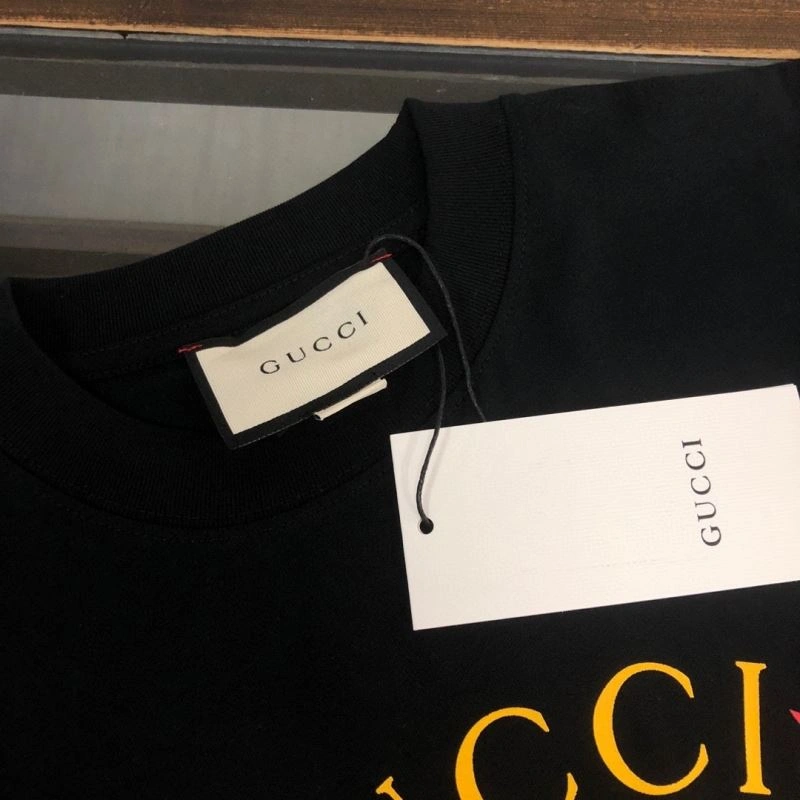 Effortless Gucci T-Shirts 127868