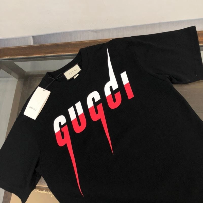 Gucci T-Shirts Sleek 127867
