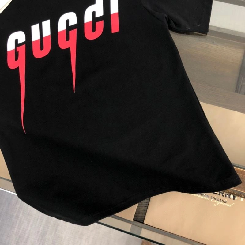 Gucci T-Shirts Sleek 127867