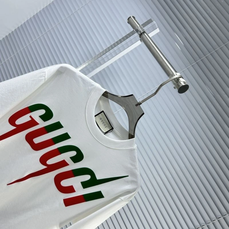 Gucci T-Shirts Bold 127857