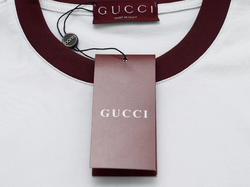 Gucci T-Shirts Versatile 124234