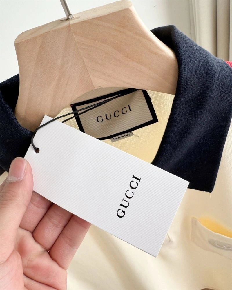 Gucci T-Shirts Elegant 127836