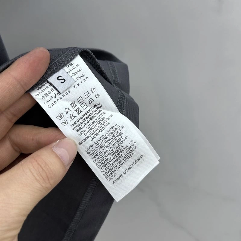 Tailored Gucci T-Shirts 127821