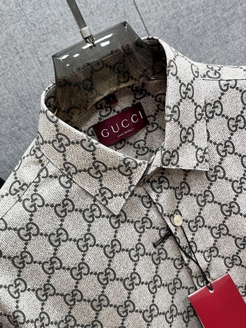 Bold Gucci T-Shirts 127470