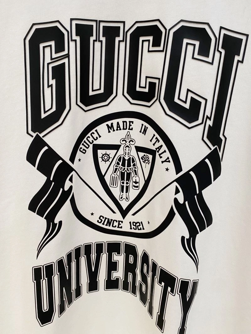 Seasonal Gucci T-Shirts 127460