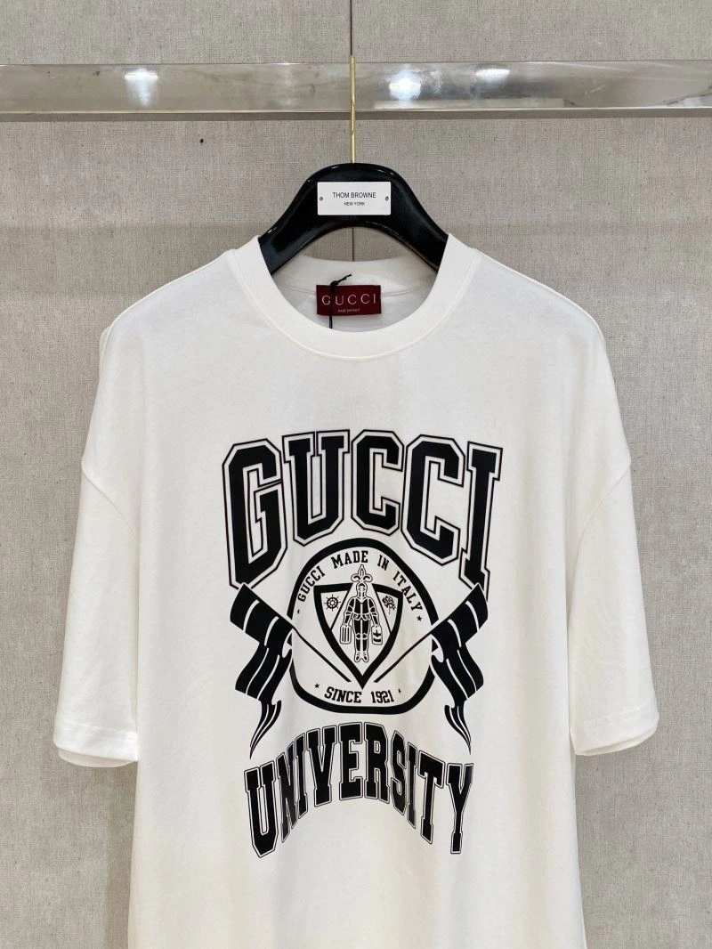 Seasonal Gucci T-Shirts 127460