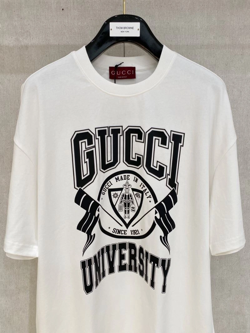 Seasonal Gucci T-Shirts 127460