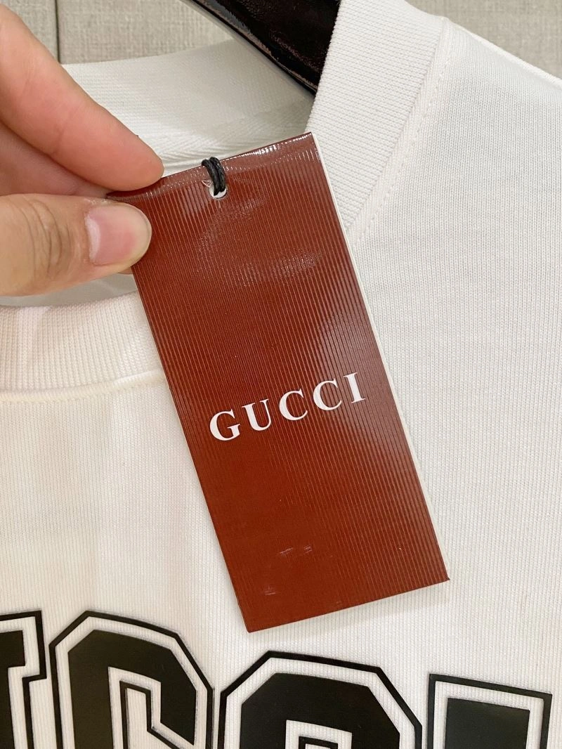 Seasonal Gucci T-Shirts 127460