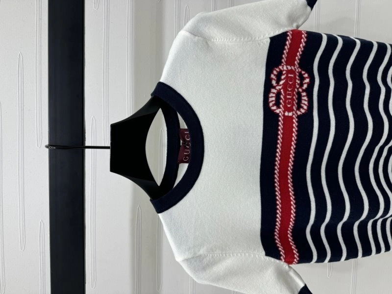 Tailored Gucci T-Shirts 124609