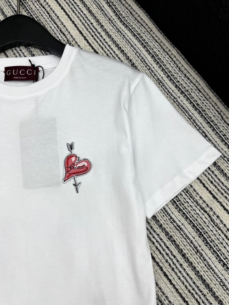 Gucci T-Shirts Neat 124570