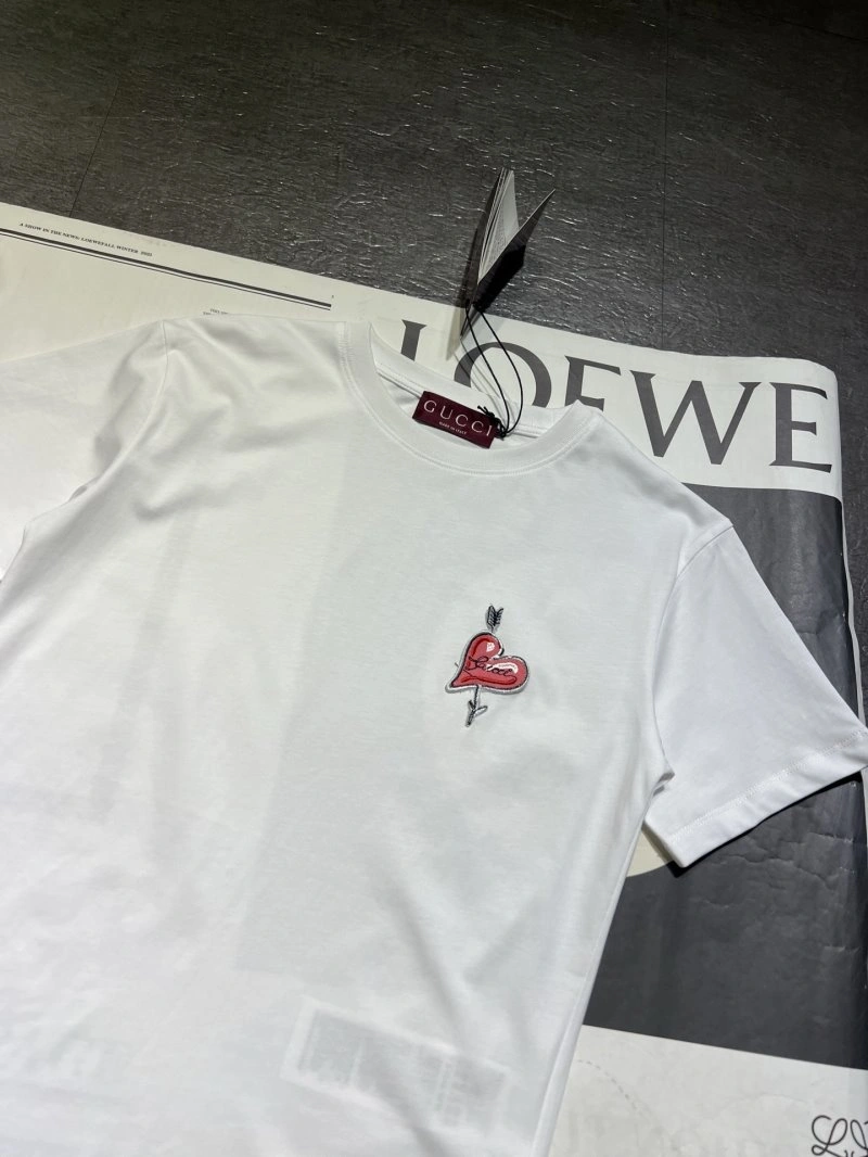 Resilient Gucci T-Shirts 124586
