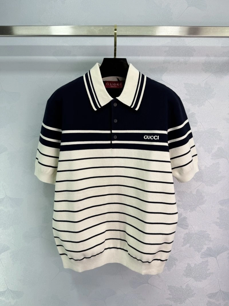 Gucci T-Shirts Sleek 124576