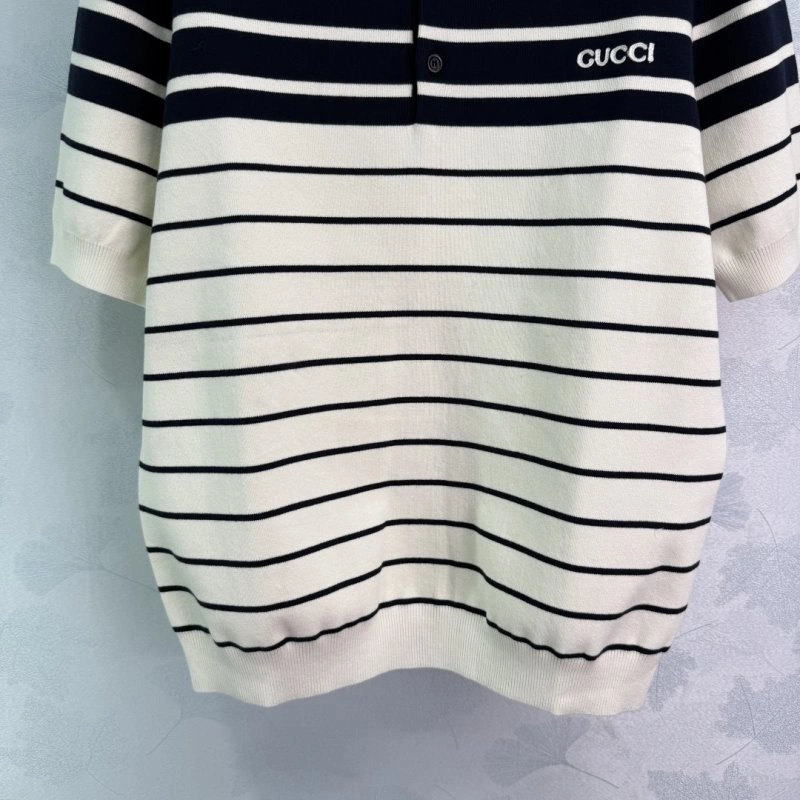 Gucci T-Shirts Sleek 124576