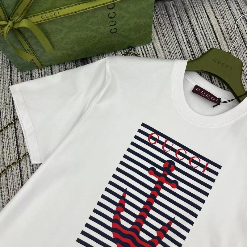 Gucci T-Shirts Sleek 124583