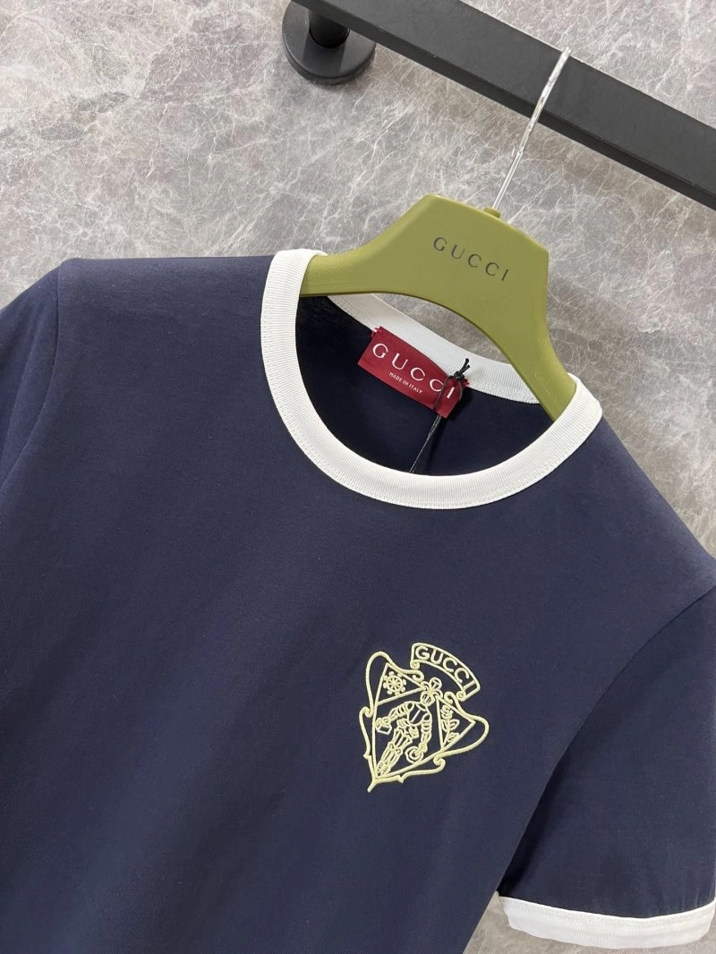 Gucci T-Shirts Trendsetting 124554
