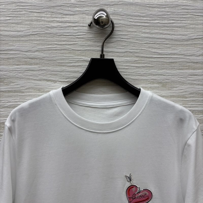 Sporty Gucci T-Shirts 124551