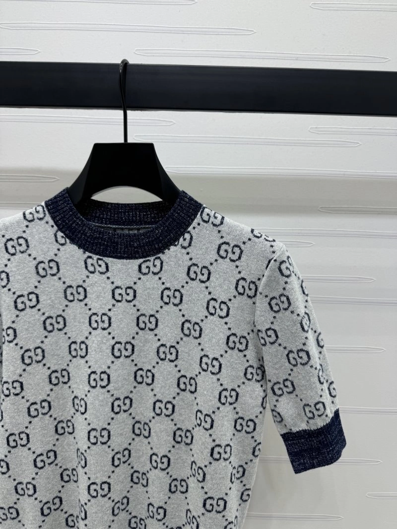 Bold Gucci T-Shirts 124537