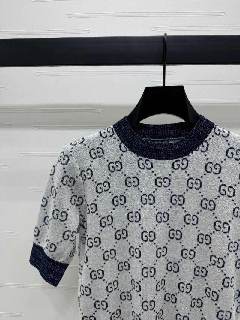 Bold Gucci T-Shirts 124537