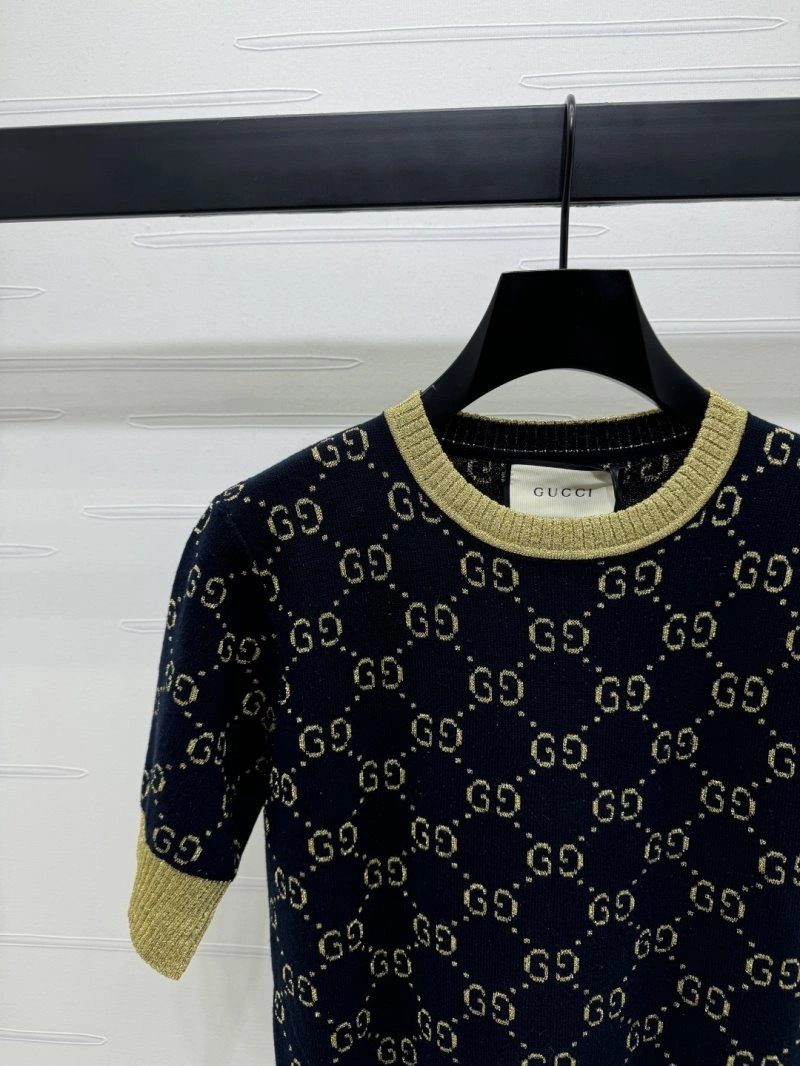 Gucci T-Shirts Sleek 124525