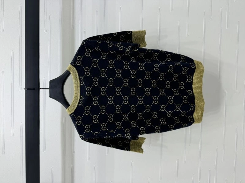 Gucci T-Shirts Sleek 124525