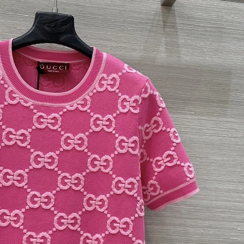 Seasonal Gucci T-Shirts 124528